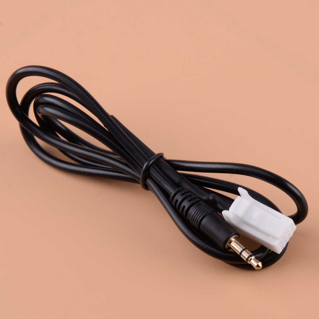 3.5mm AUX Adapter 8pin Plug Audio Kabel für Suzuki Swift